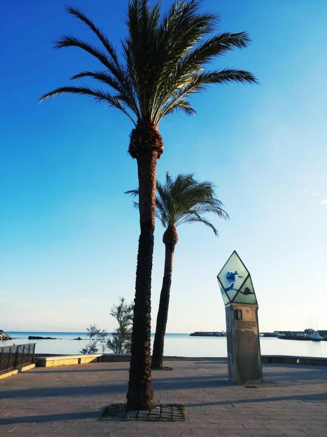 Ca La Nuri Pis 4 Vistas Al Mar Apartment Llanca Bagian luar foto